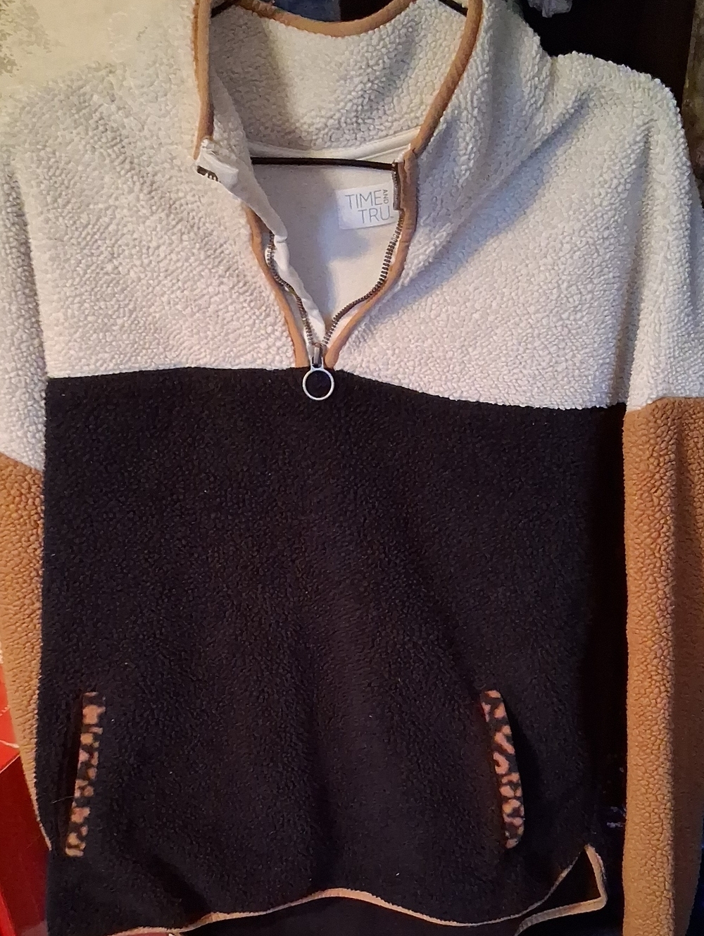 TIME & TRUE Womens Colorblock Sherpa Pullover - Black/Cream/Tan